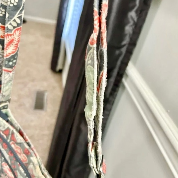 Vintage vera Bradley hipster crossbody purse retired Nomadic floral triple zips - Picture 6 of 6